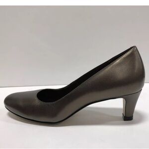 Walking Cradles Women’s Joy, Bronze Block Heel Pumps, Size 6.5 Narrow.